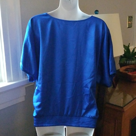 Express Blouson Top - Picture 4 of 8